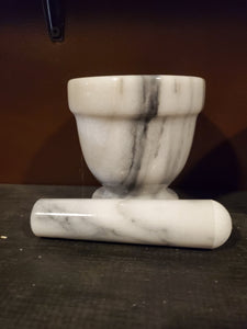 MARBLE MORTAR AND PESTLE SET