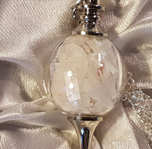 Load image into Gallery viewer, Glass Sephoroton Salt and Selenite Chips Pendulum (Cleansing)